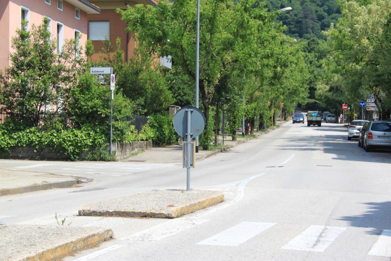 B&B Color Rovereto Rovereto  Bagian luar foto